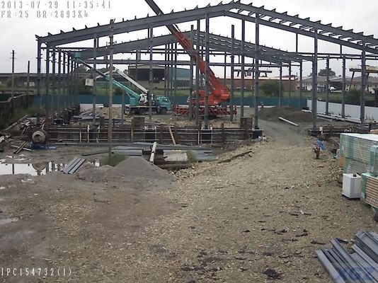 PU Panel Steel Frame Gudang Ruang Dingin Bangunan Logam Pra-Teknik Custom