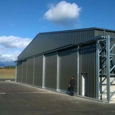 Bangunan Hangar Struktur Baja Tinggi Bangunan Hangar Kerangka Logam Prefabrik Disesuaikan
