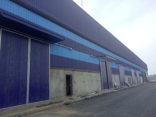 Konstruksi Logam Bangunan Gudang Prefab Sandwich Panel Sistem Atap Untuk Optimalisasi Ruang