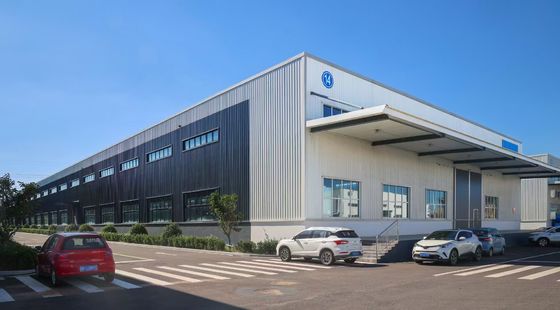 Panel baja bergelombang Prefab Metal Warehouse Anti Korosi Lapisan Desain Bebas